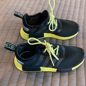 Boys NMD R1 adidas gym shoes